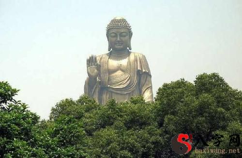 梦见巨大的佛像